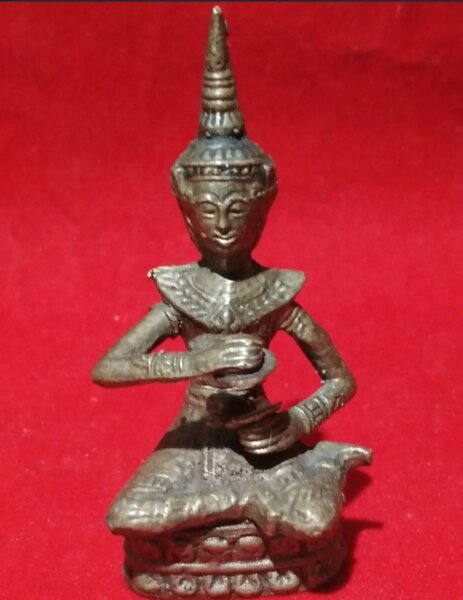 Statuete orientale din bronz